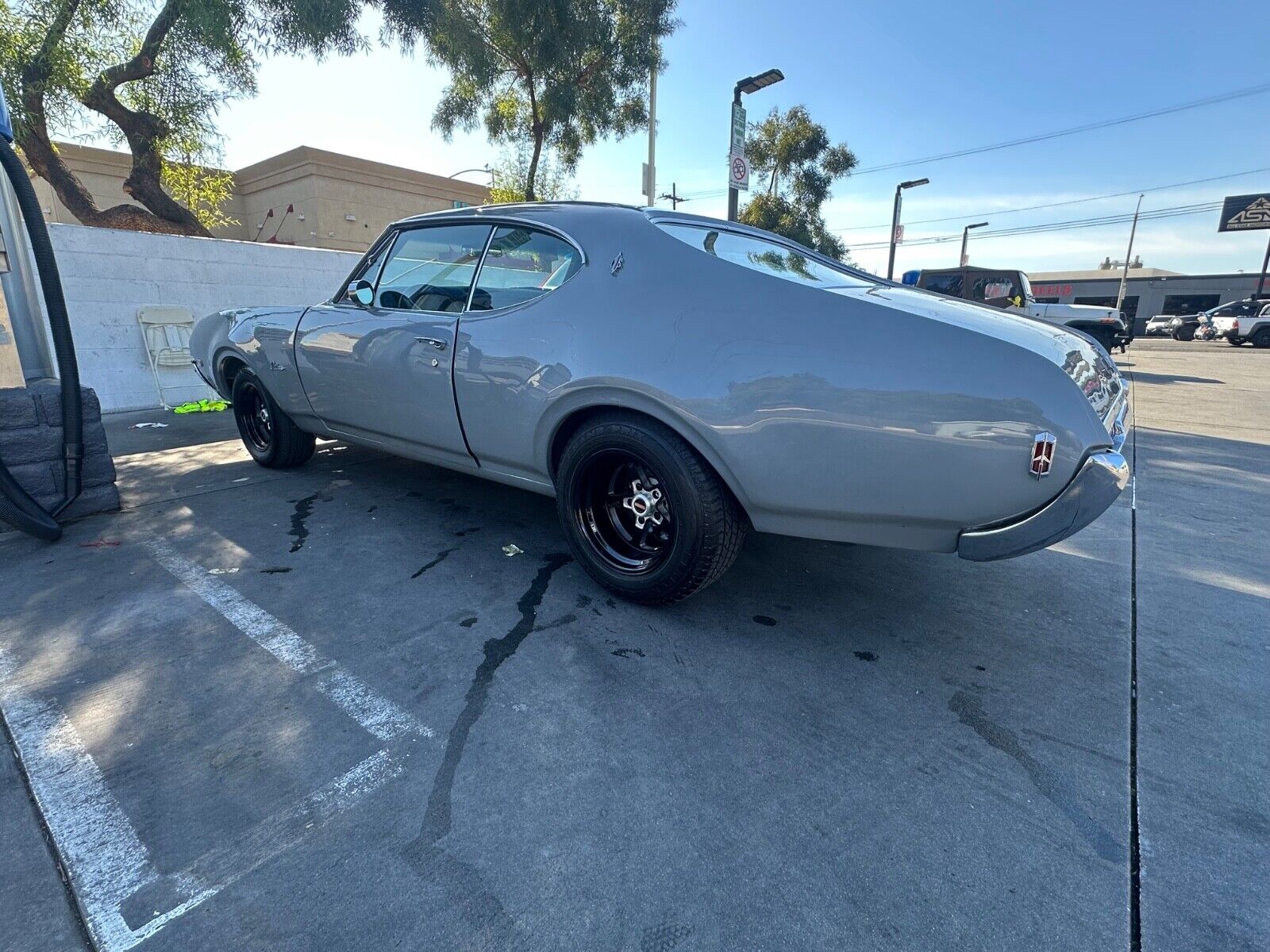 Oldsmobile-Cutlass-Coupe-1968-20