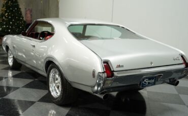 Oldsmobile-Cutlass-Coupe-1969-7