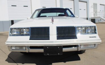 Oldsmobile-Cutlass-Coupe-1983-7