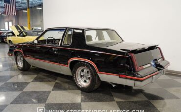 Oldsmobile-Cutlass-Coupe-1983-7