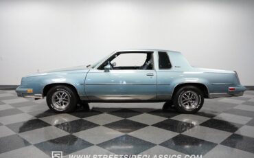 Oldsmobile-Cutlass-Coupe-1986-2