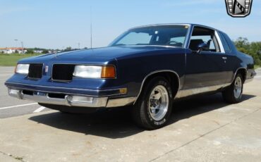 Oldsmobile-Cutlass-Coupe-1987-3