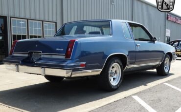 Oldsmobile-Cutlass-Coupe-1987-7