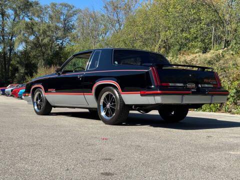 Oldsmobile-Cutlass-calais-1983-11