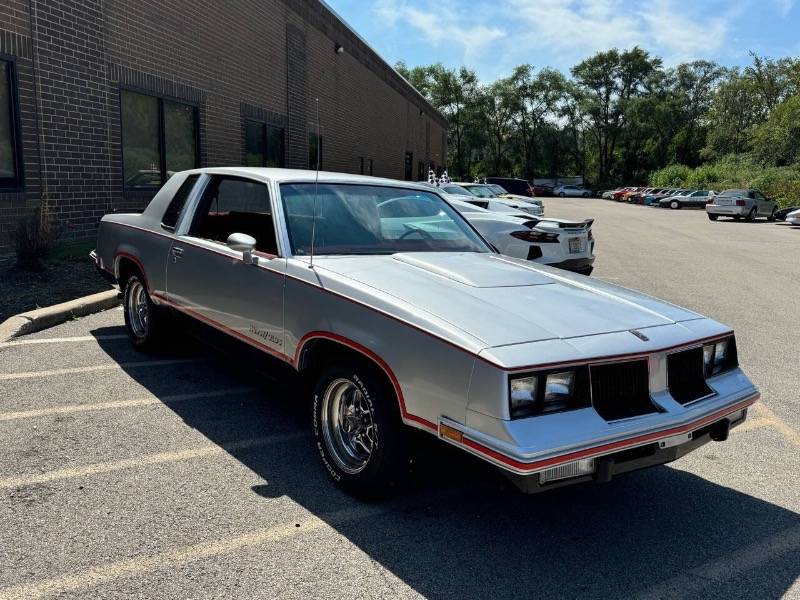 Oldsmobile-Cutlass-calais-1984-2