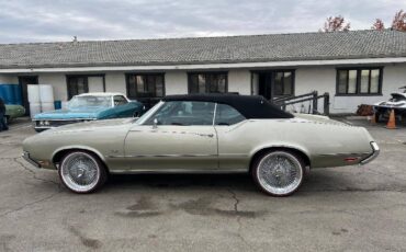 Oldsmobile-Cutlass-convertible-1972