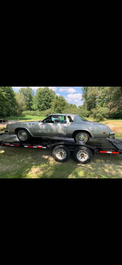 Oldsmobile-Cutlass-supreme-1976-1