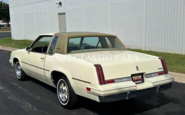 Oldsmobile-Cutlass-supreme-1981-10