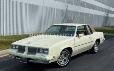 Oldsmobile-Cutlass-supreme-1981-23