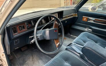 Oldsmobile-Cutlass-supreme-1985-1