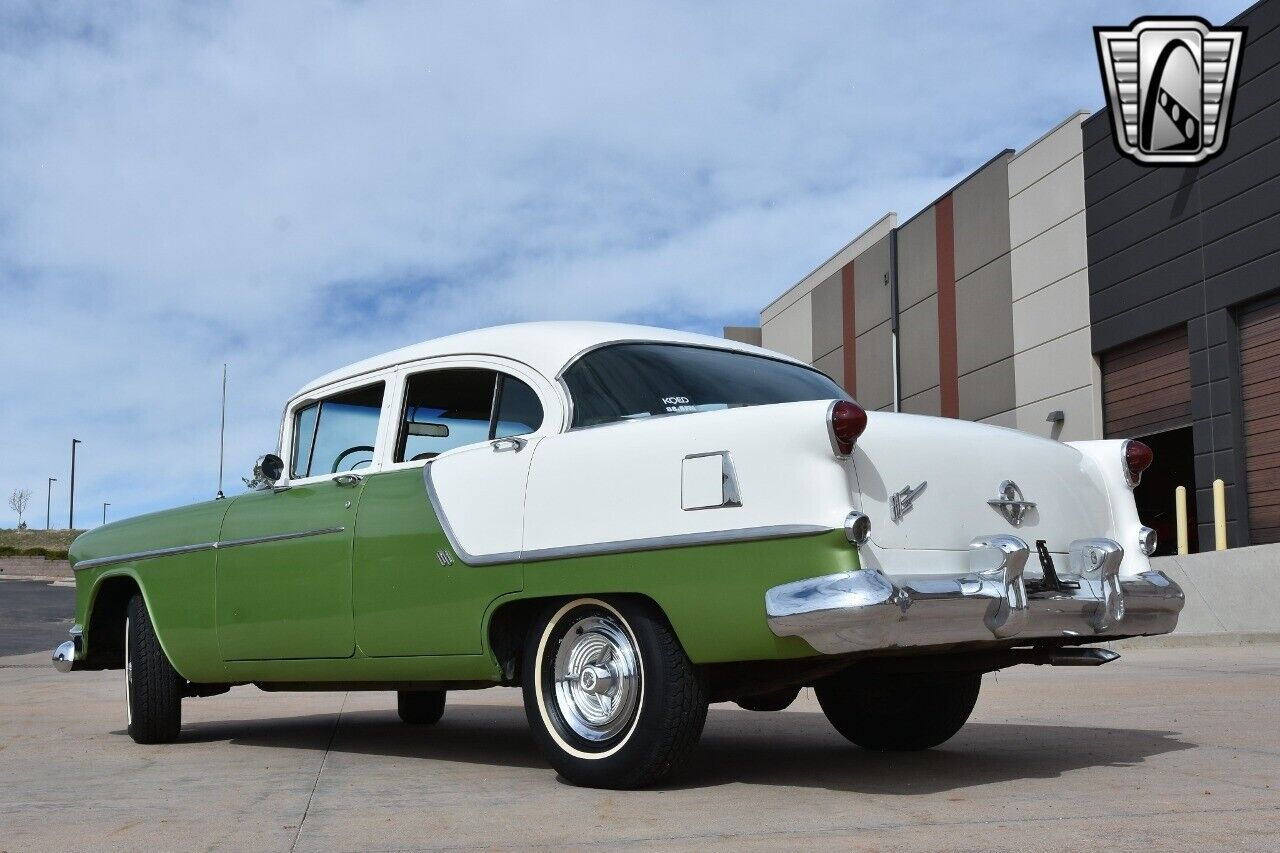 Oldsmobile-Eighty-Eight-1954-4