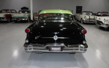 Oldsmobile-Eighty-Eight-1956-17