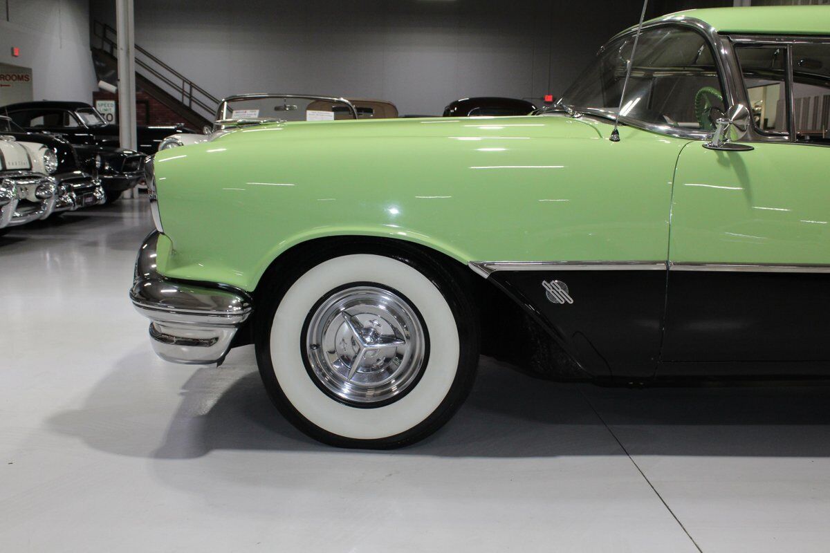 Oldsmobile-Eighty-Eight-1956-20