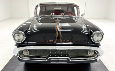 Oldsmobile-Eighty-Eight-1957-7