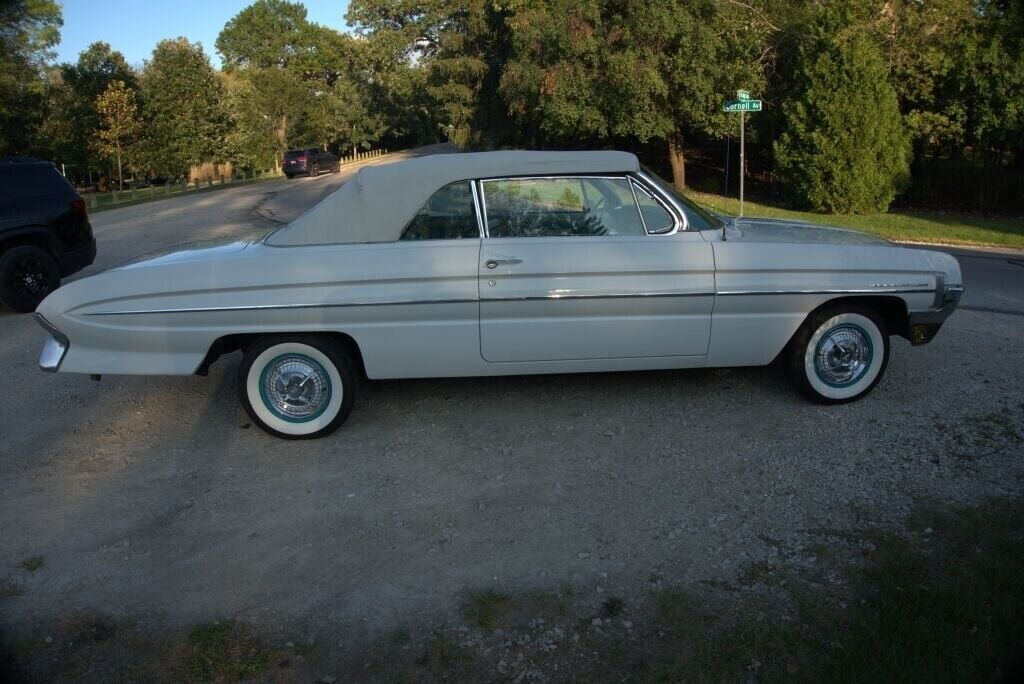 Oldsmobile-Eighty-Eight-Coupe-1961-6