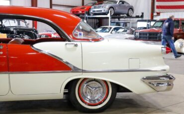 Oldsmobile-Holiday-Coupe-1956-4