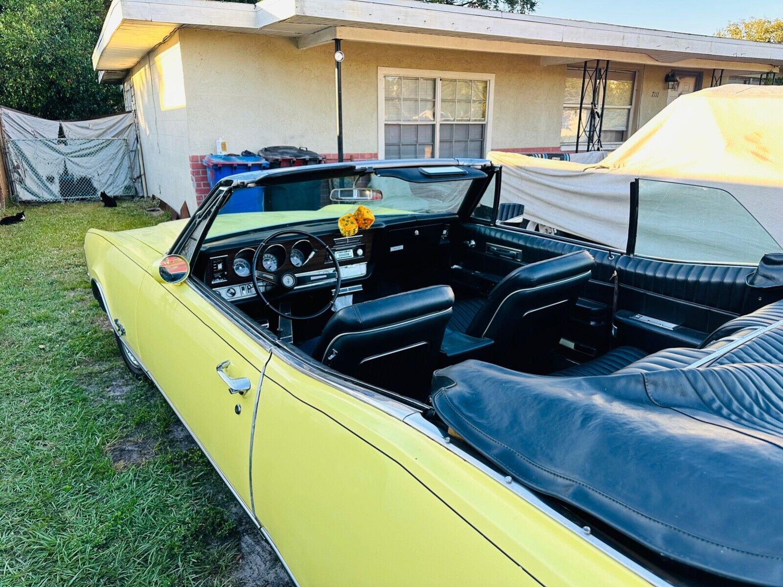 Oldsmobile-Ninety-Eight-Cabriolet-1962-10