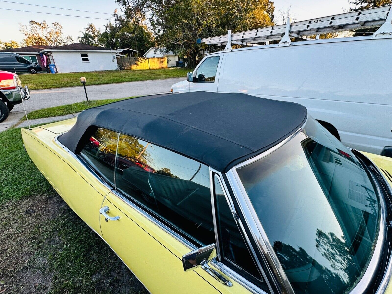 Oldsmobile-Ninety-Eight-Cabriolet-1962-26