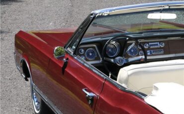 Oldsmobile-Ninety-Eight-Cabriolet-1965-8