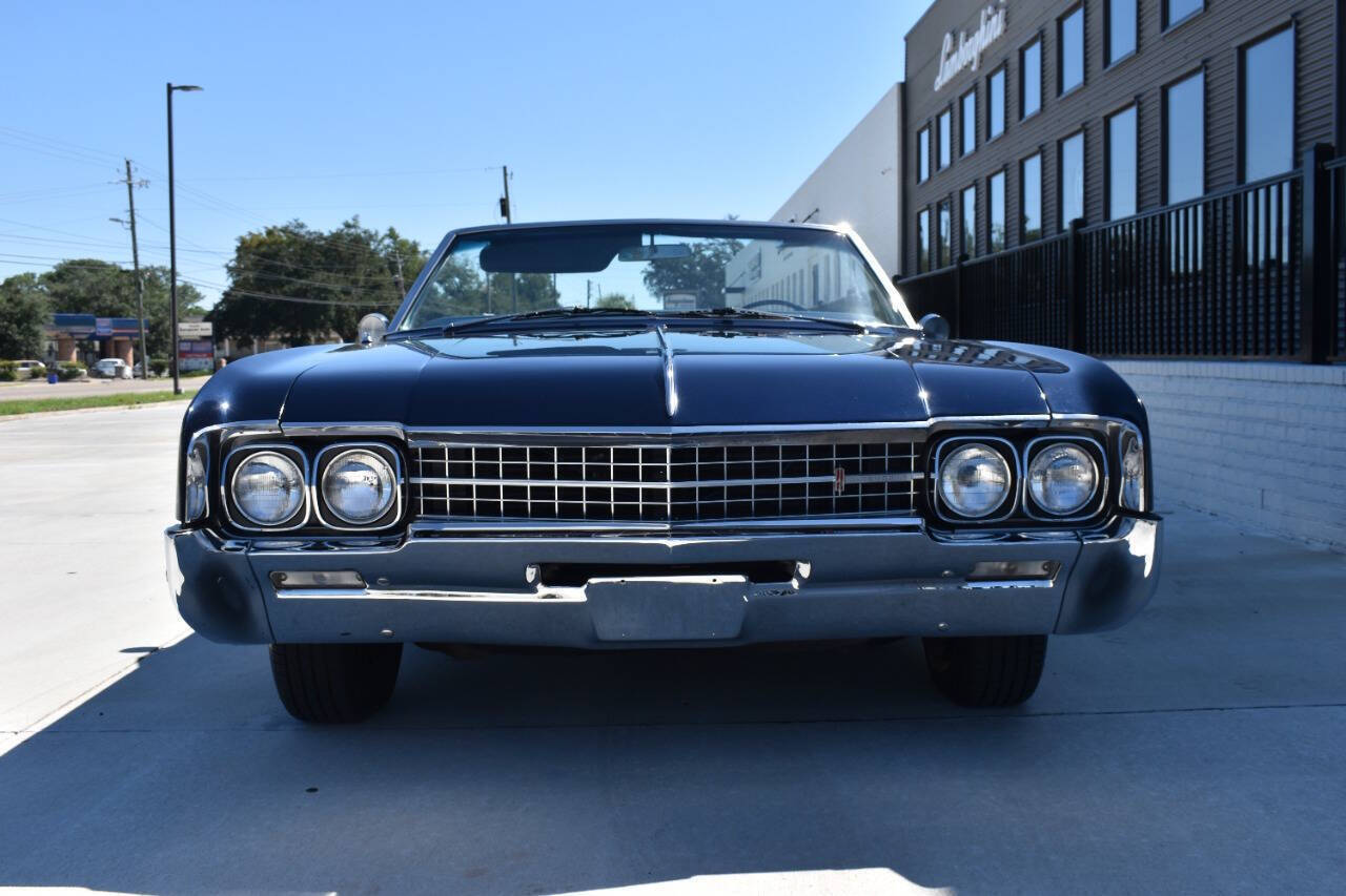 Oldsmobile-Ninety-Eight-Cabriolet-1966-23