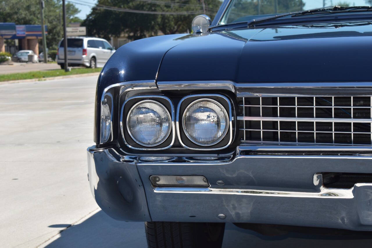 Oldsmobile-Ninety-Eight-Cabriolet-1966-26