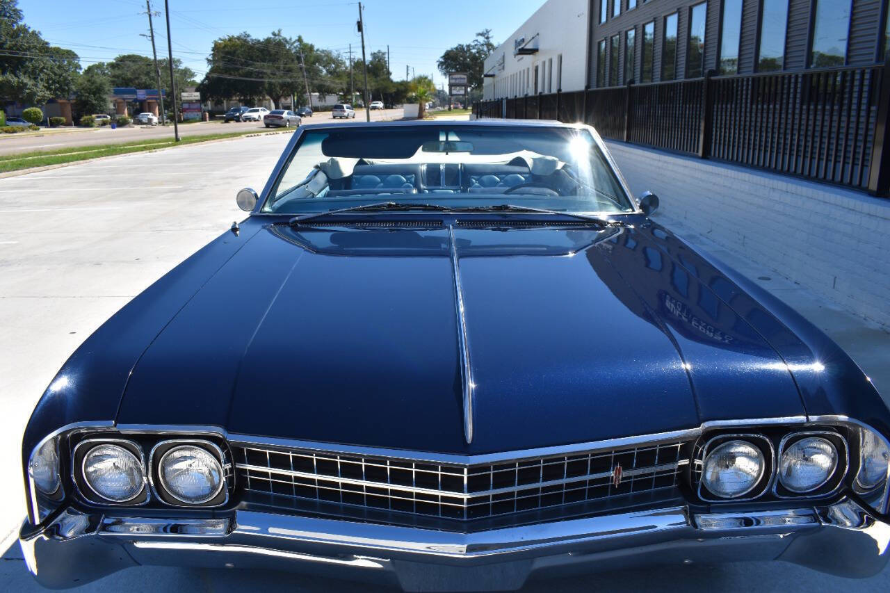 Oldsmobile-Ninety-Eight-Cabriolet-1966-28