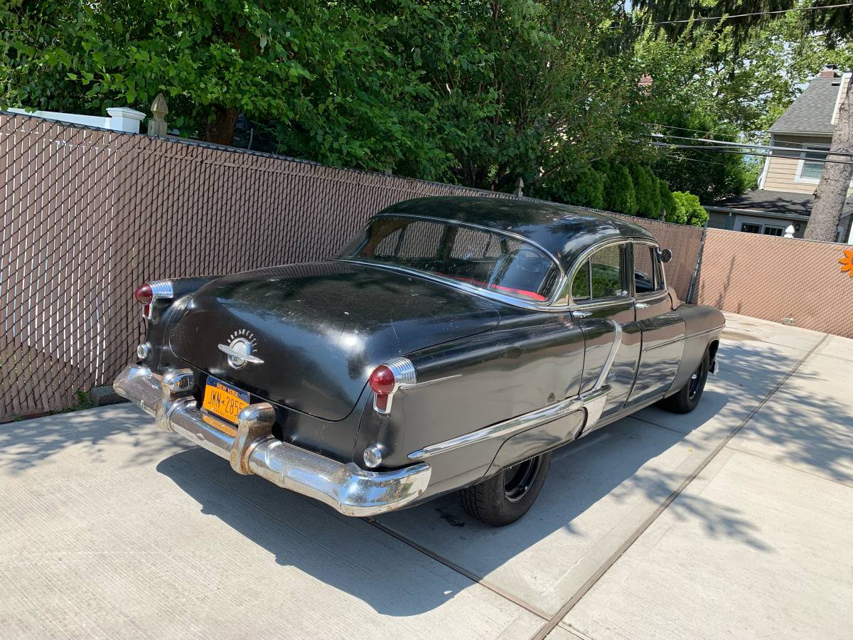 Oldsmobile-Ninety-eight-1952-1