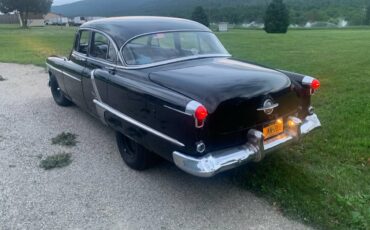 Oldsmobile-Ninety-eight-1952-3