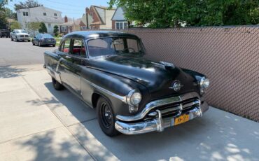 Oldsmobile-Ninety-eight-1952