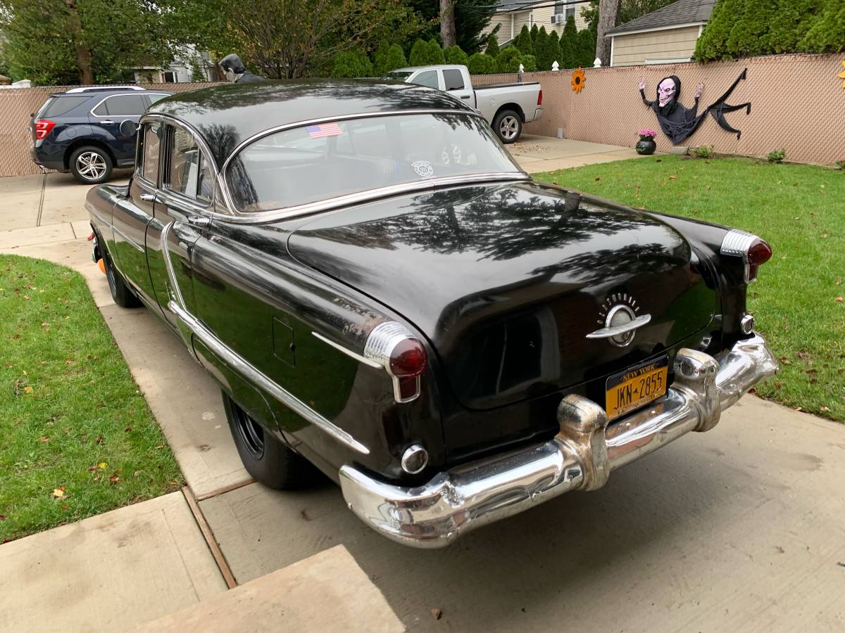 Oldsmobile-Ninety-eight-1952-5