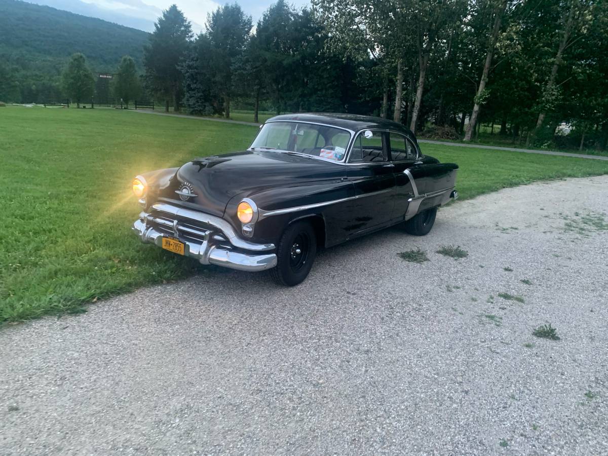 Oldsmobile-Ninety-eight-1952-6