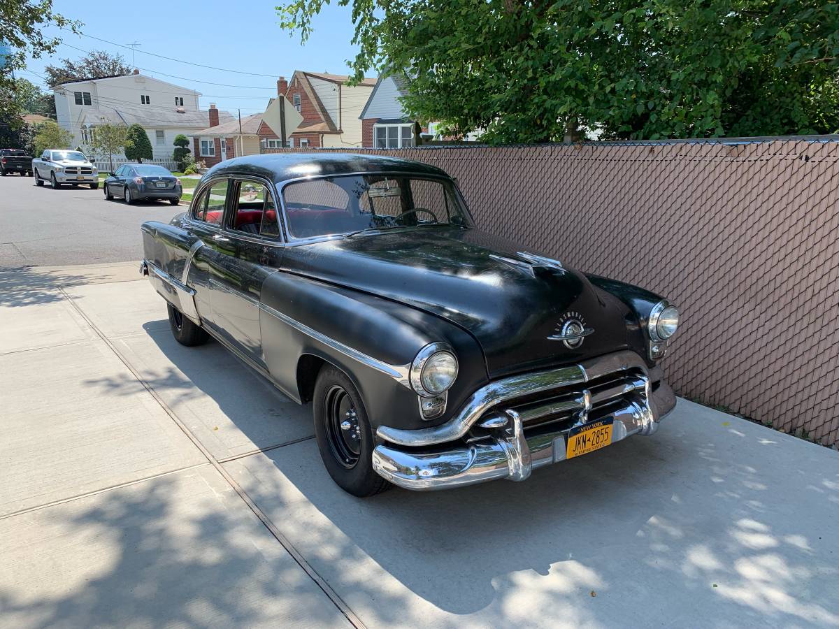 Oldsmobile-Ninety-eight-1952