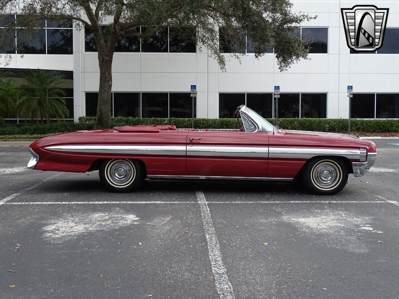 Oldsmobile-Starfire-1961-8