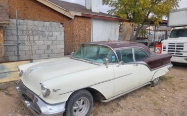 Oldsmobile-Super-88-1957-1