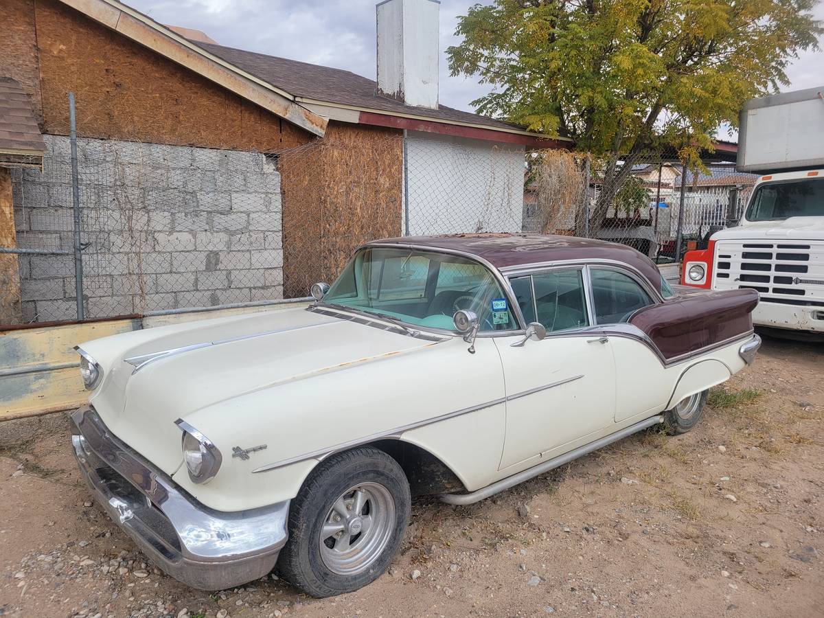 Oldsmobile-Super-88-1957-1