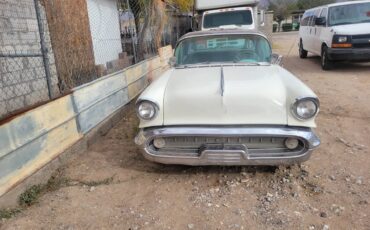 Oldsmobile-Super-88-1957-3