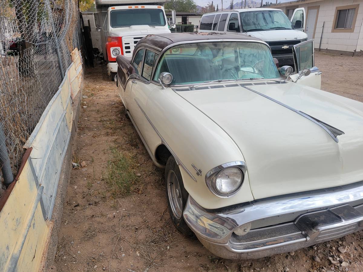 Oldsmobile-Super-88-1957-4