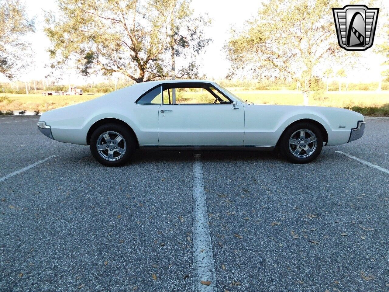 Oldsmobile-Toronado-1966-3