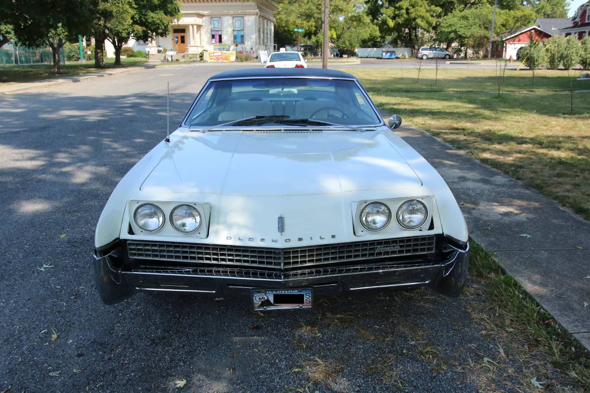 Oldsmobile-Toronado-1967