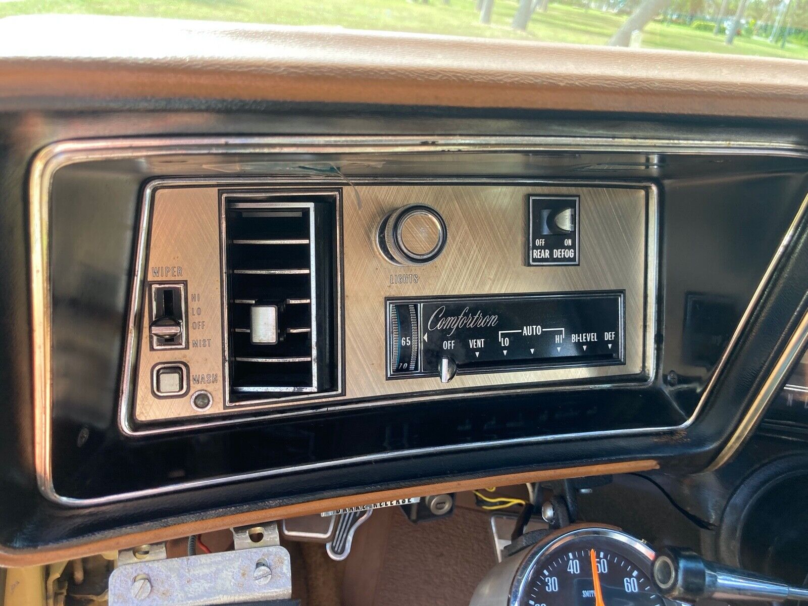 Oldsmobile-Toronado-1973-14