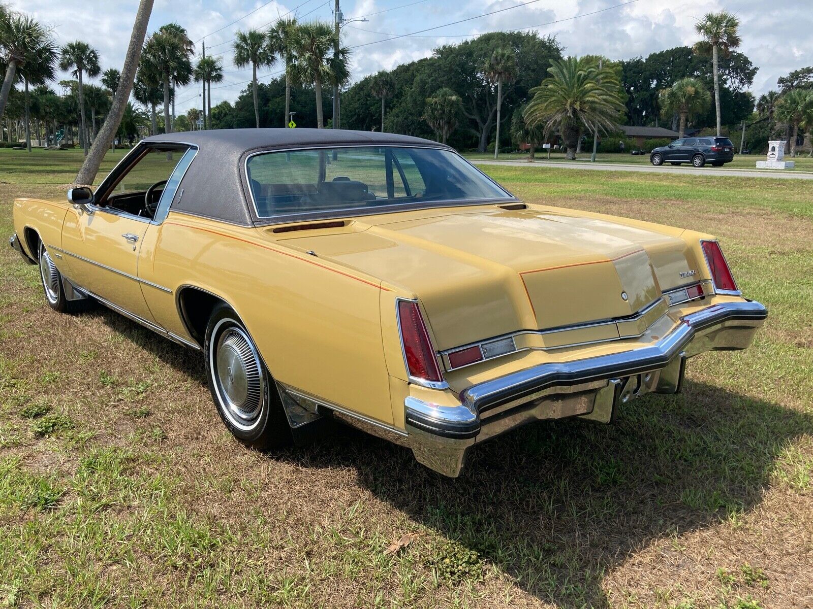 Oldsmobile-Toronado-1973-7