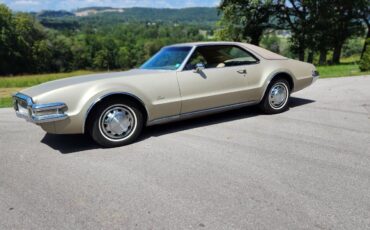 Oldsmobile-Toronado-Awesome-Survivor-1968-1