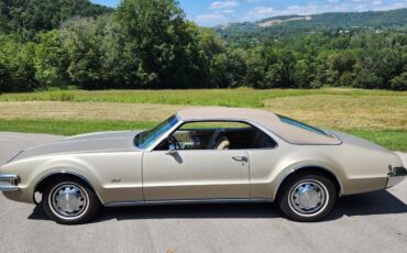 Oldsmobile-Toronado-Awesome-Survivor-1968-16