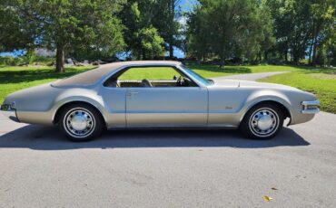 Oldsmobile-Toronado-Awesome-Survivor-1968-8