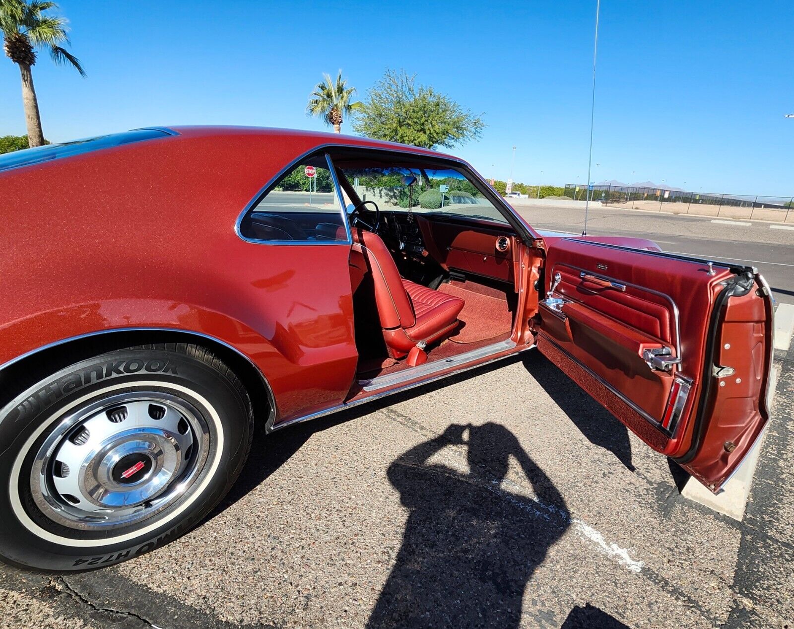 Oldsmobile-Toronado-Coupe-1966-14