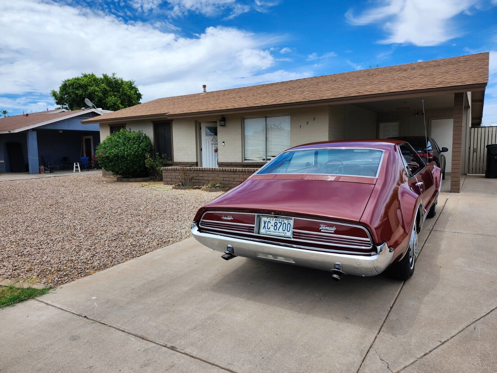 Oldsmobile-Toronado-Coupe-1966-15