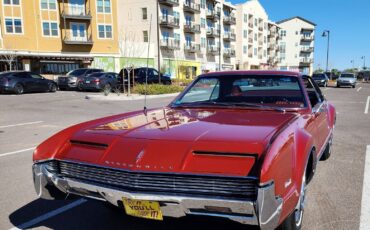 Oldsmobile-Toronado-Coupe-1966-2