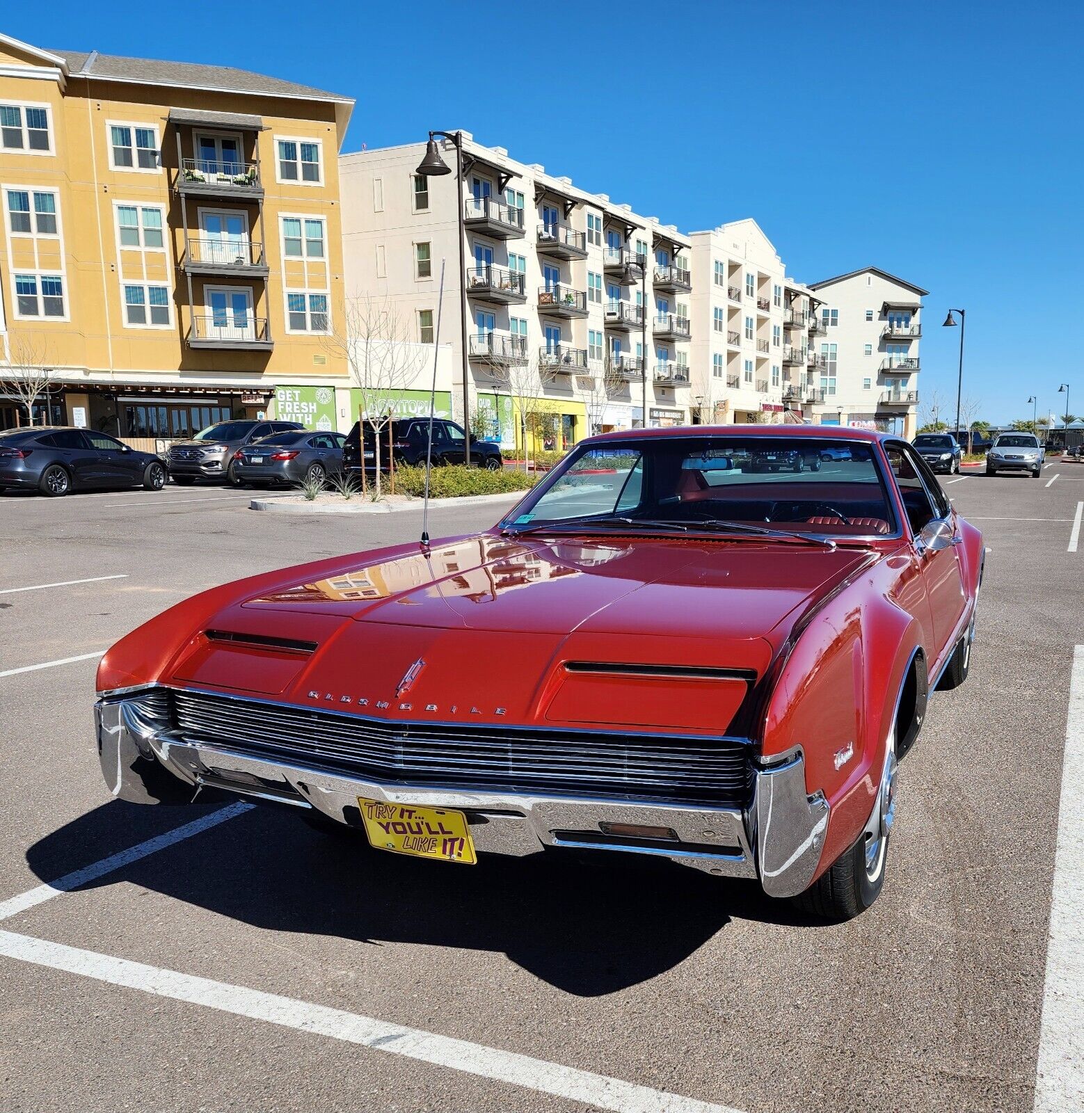 Oldsmobile-Toronado-Coupe-1966-2