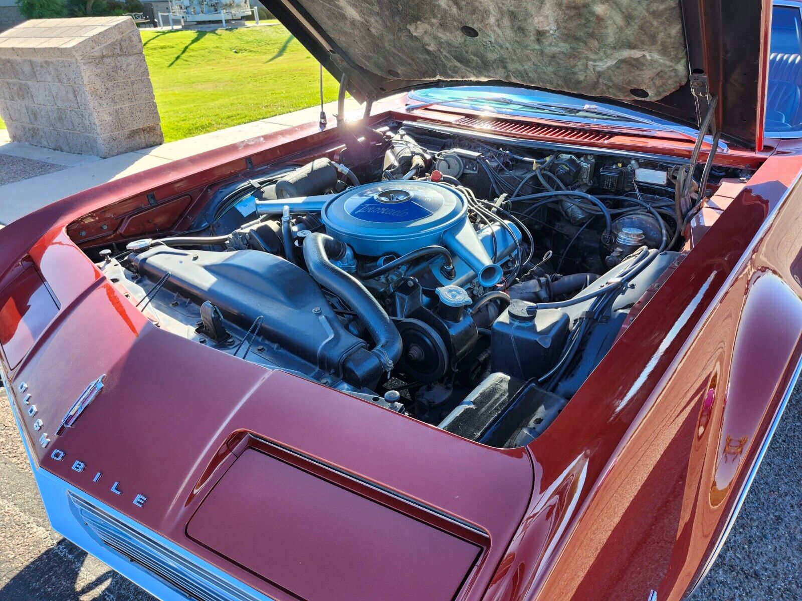 Oldsmobile-Toronado-Coupe-1966-4