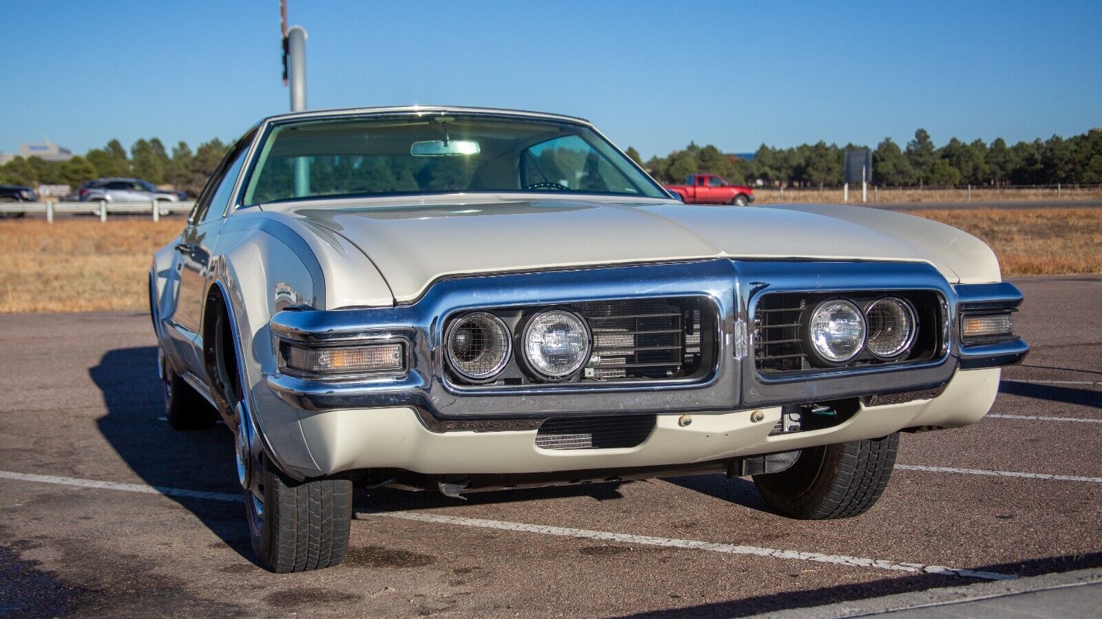 Oldsmobile-Toronado-Coupe-1968-8